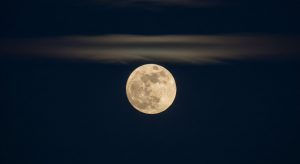 Summer’s Strawberry Moon Arrives June 29 With Capricorn Energy and Historical Harvest Traditions