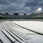 Patriots Edge Broncos 10-7 in Snow-Swept AFC Championship Thriller